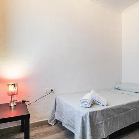Awesome In W/ Wifi And 2 Bedrooms 度假居 托雷维耶哈